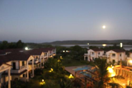 Apartamento 2br Riverview Holiday Home W/ Pool In North Goa - 1