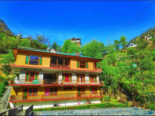 Hotel Sharda Resort-tirthan Valley