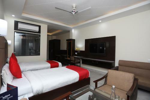 Oyo 19514 Hotel Park Regency