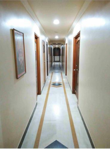 Lodge Hotel Rajwada International