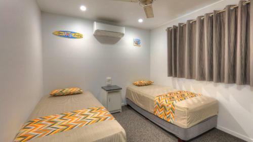 Alex Beach Cabins And Tourist Park