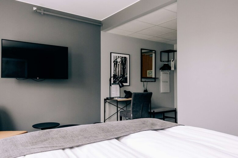 First Hotel Ja