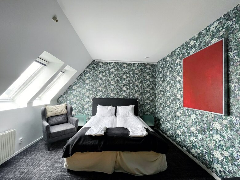 First Hotel Ja