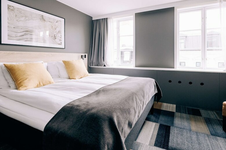 First Hotel Ja