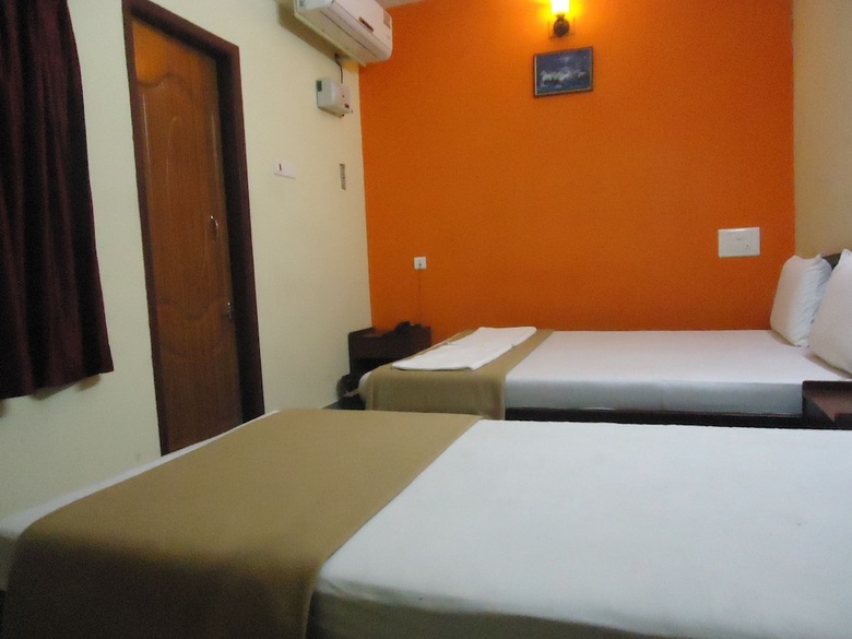 Lodge Arudhra Residency