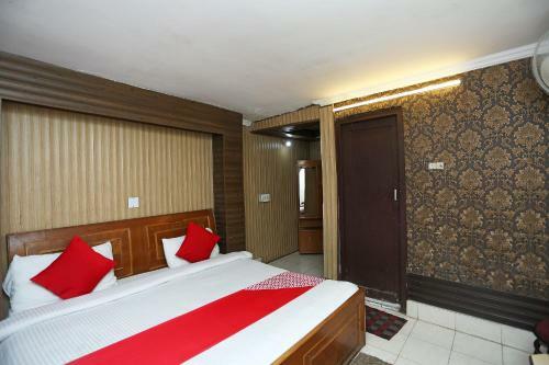 Oyo 9452 Hotel Moonlight