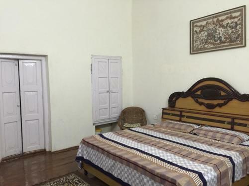 Dingle House