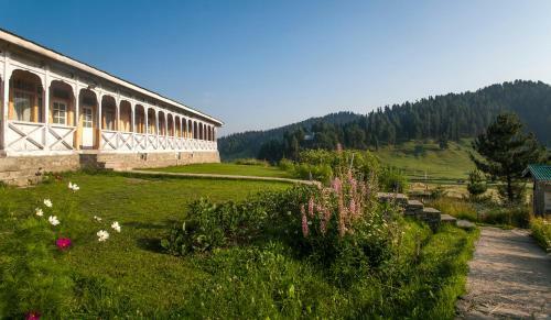 Lodge Nedous Hotel Gulmarg