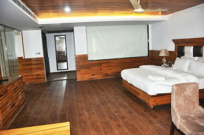 Waii International Hotel