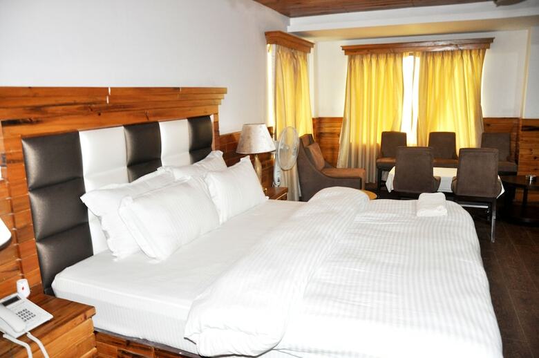 Waii International Hotel