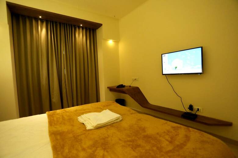 Hotel Grand Parivaar