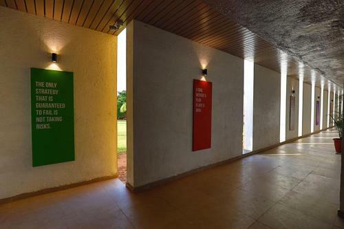 Hotel Manas Lifestyle Resort