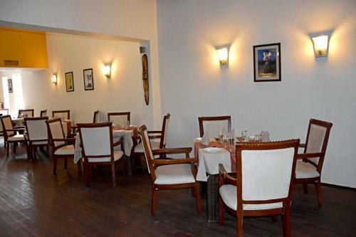 Hotel Manas Lifestyle Resort