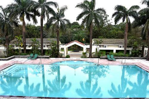 Hotel Manas Lifestyle Resort