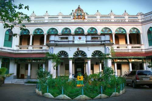 Agroturismo Chettinadu Mansion ? An Authentic Heritage Palace