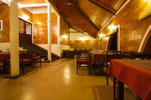 Hotel Misty Woods Resort