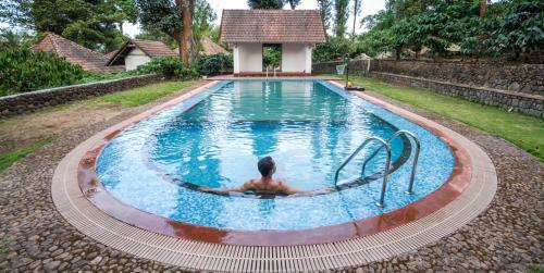 Hotel Misty Woods Resort