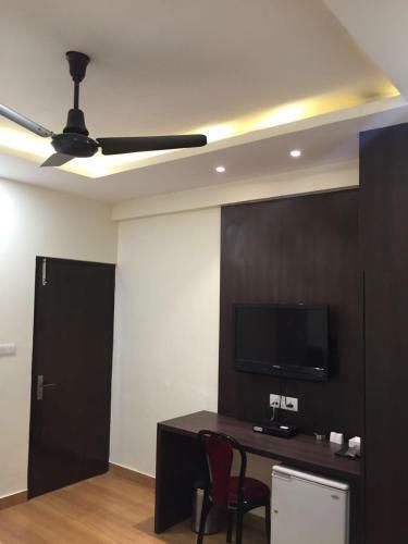 Hostal Pamposh Guest House Gk II Market