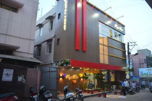 Hotel Royal Treat