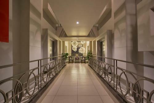 Hotel The Baroda Residency