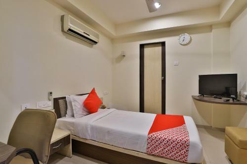 Hotel Oyo 35378 Galaxy Residency