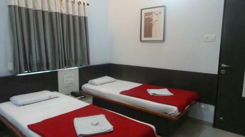 Lodge Hotel Royal Residency Executive