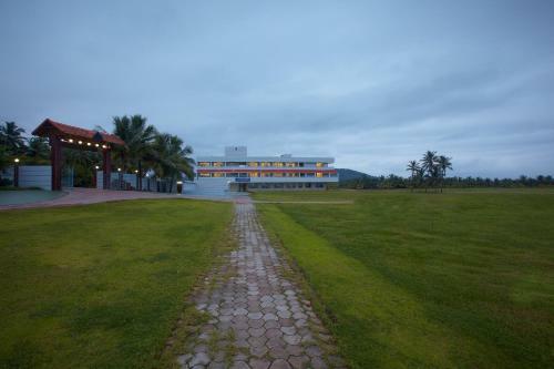 Hotel Rns Golf Resort & Nature Cure Centre