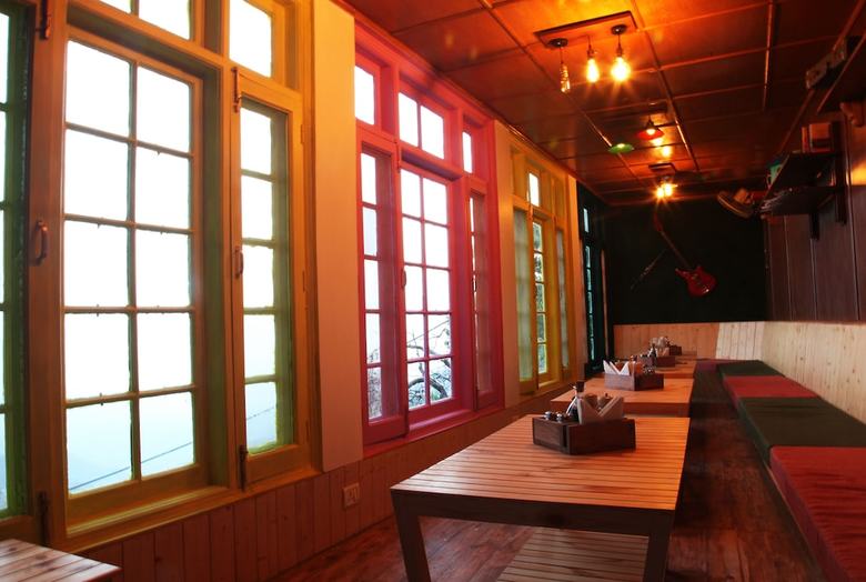Hotel Aamod Karma Vilas