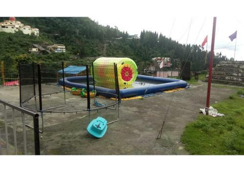 Hotel Hillview Rooms Near Mussoorie Jheel