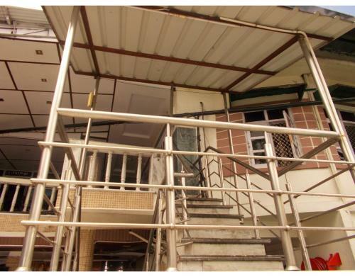 Hotel A-one Stay Near Picture Palace
