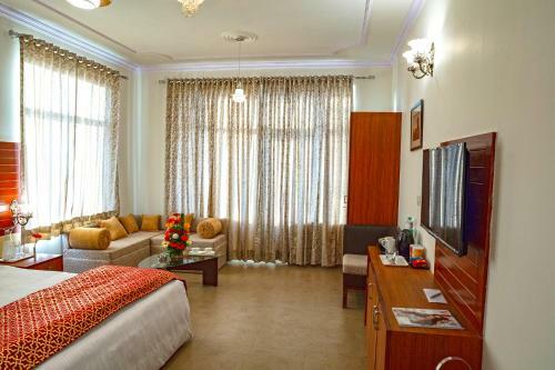 Evelyn