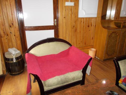 Hotel Mall Road Stay With In-house Restaurant