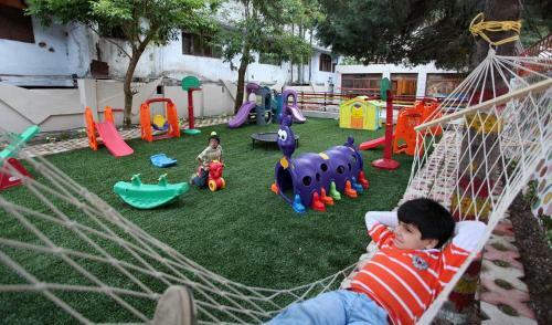 Hotel Arif Castles