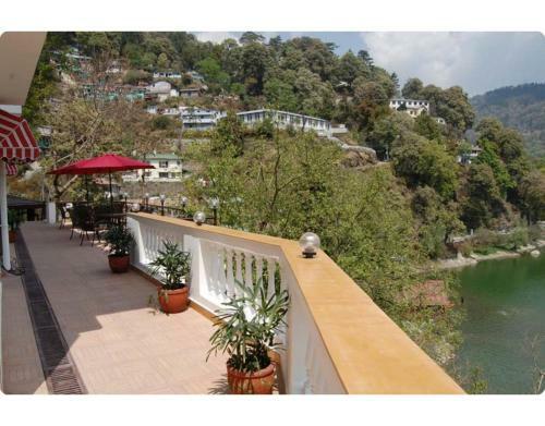 Hotel Luxurious Cottage By The Lake