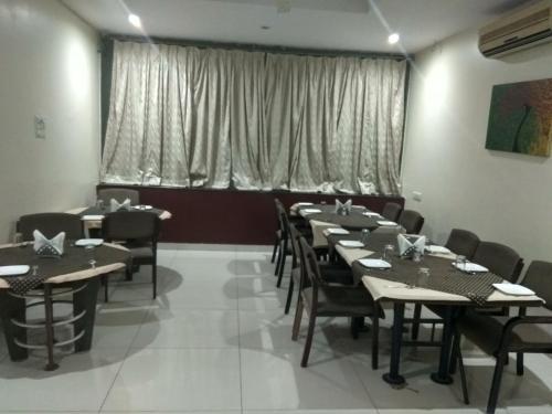 Hotel Jk Rooms 122 Shaheen-nr. Mahindra Co.-midc