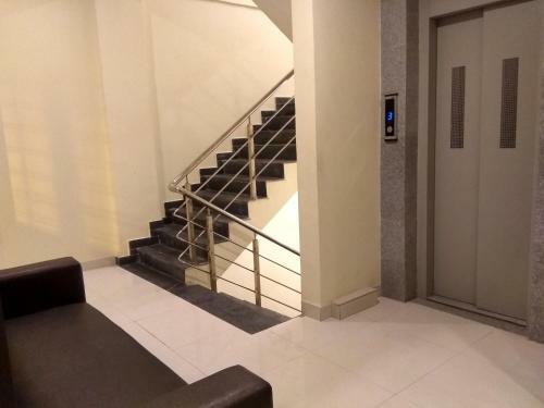 Hotel Jk Rooms 126 Parashar Legacy -lic Square