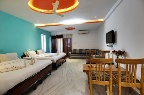 Times Raj Mahal Hotel