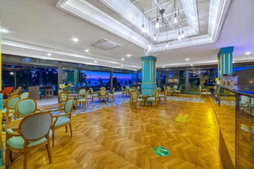 Hotel Justiniano Club Park Conti