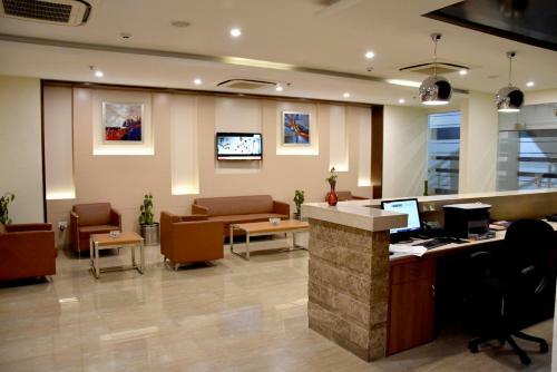 Hotel Starlit Suites