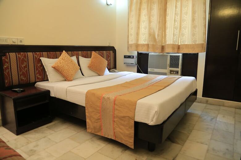 Hotel Sundeep Inn
