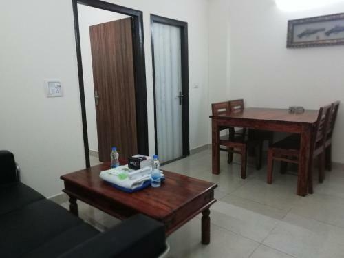 The Raveesh Service Apartment