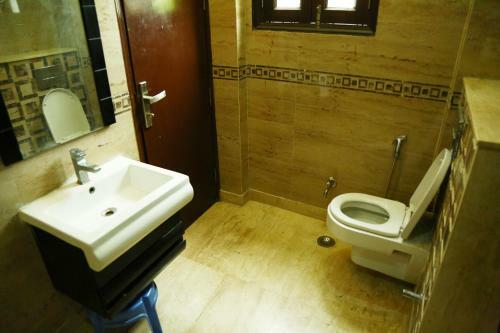 Hostal Service Apartment In Saket