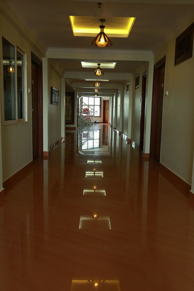 Hotel Rb Palace