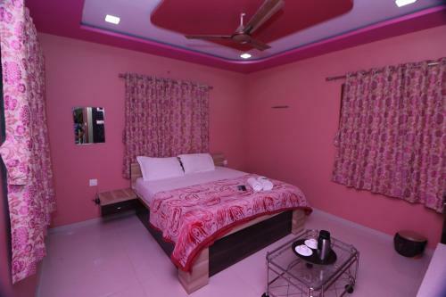 Hotel 8 Bhk Saimauli Bunglow