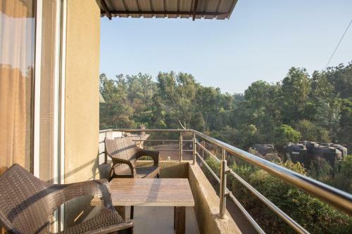 Oyo 12935 Hotel Shrushti Inn