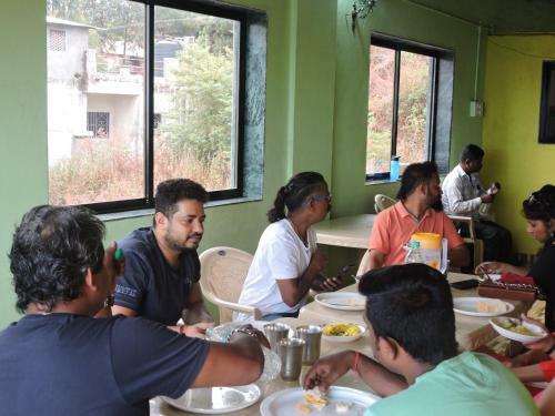 Hotel Blossom, Panchgani