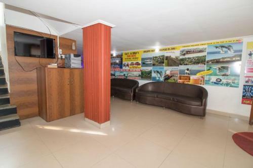 Hotel Travellers Inn