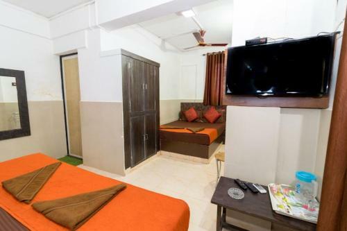 Hotel Travellers Inn