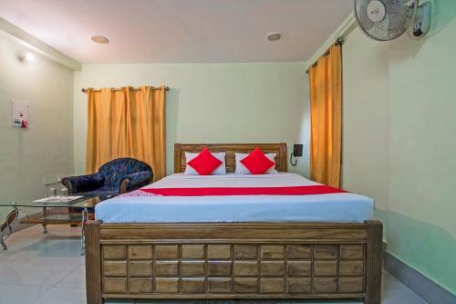Hotel Oyo 23043 Grand Ar Residency