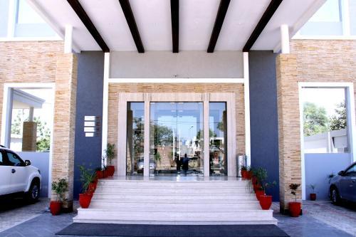 Continent Hotel Nawanshahr